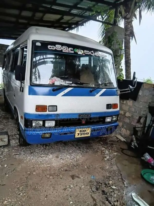 Isuzu Journey 1990 Bus (Used)