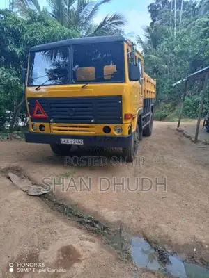 Ashok-Leyland Leyland 2006 Lorry (Used)