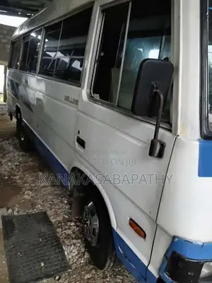 Isuzu Journey 1990 Bus (Used)