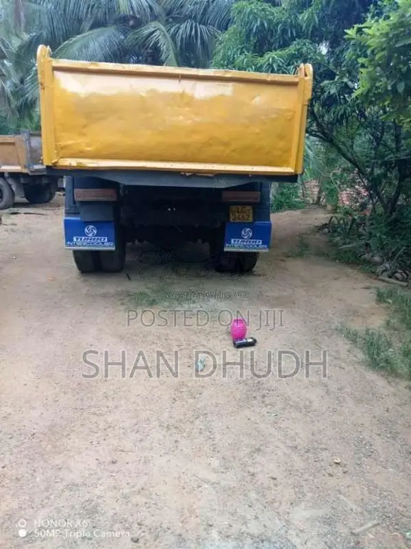 Ashok-Leyland Leyland 2006 Lorry (Used)