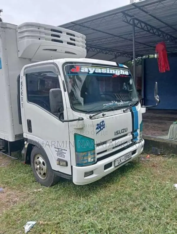 Isuzu ELF 2012 Lorry (Used)