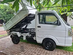 Suzuki Carry 2023 Lorry Unregistered (Recondition)