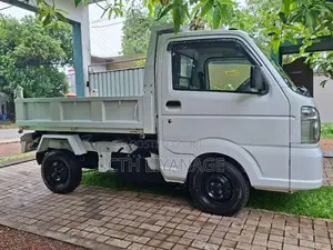 Suzuki Carry 2023 Lorry Unregistered (Recondition)