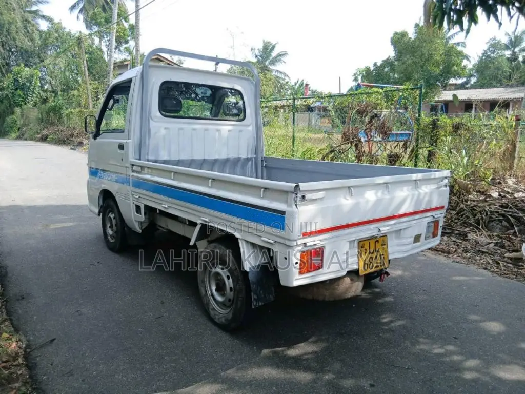 Daihatsu Hijet 2002 Lorry (Used)