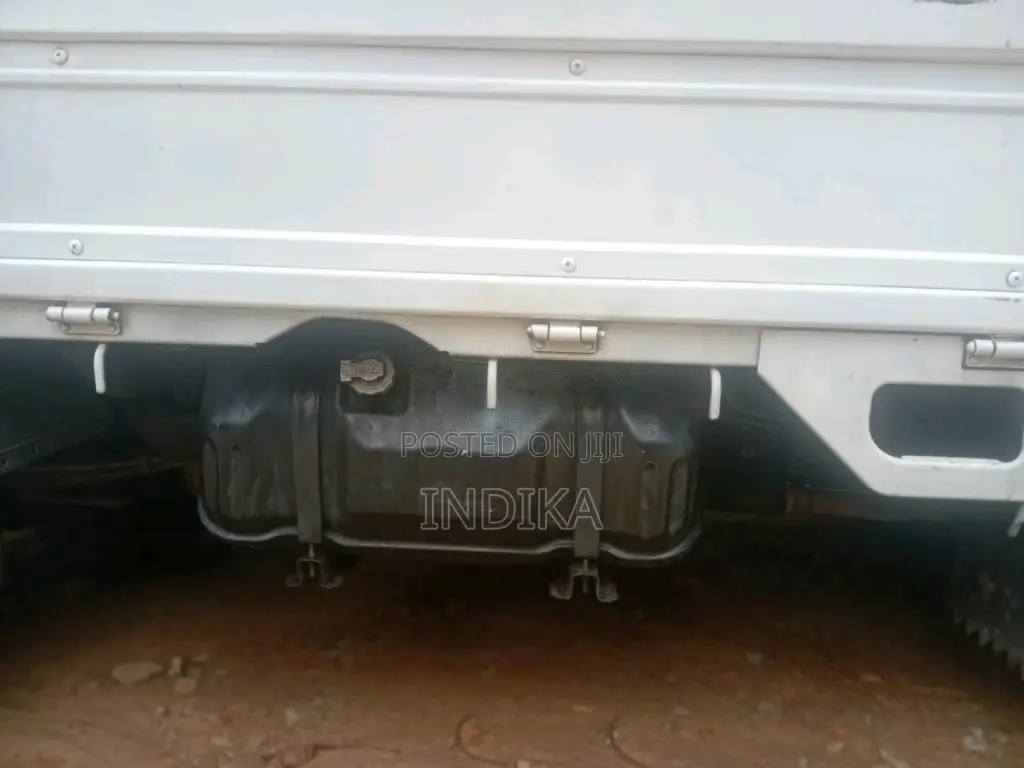 Isuzu NHR 2001 Lorry (Used)