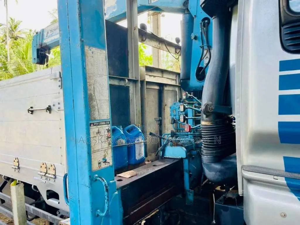 Isuzu Giga 10 Wheel Boom Truck 2007 Lorry (Used)