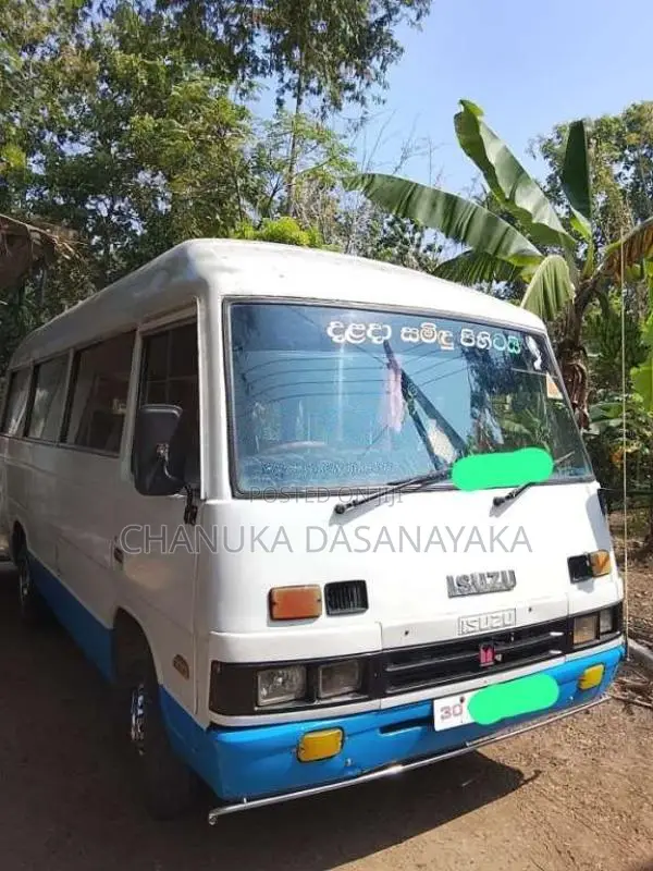 Isuzu Journey 1980 Bus (Used)