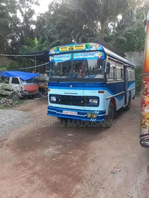 Tata 909 1996 Bus (Used)