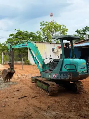 Yanmar B37-2 Excavator 2016 Heavy-Duty (Used)