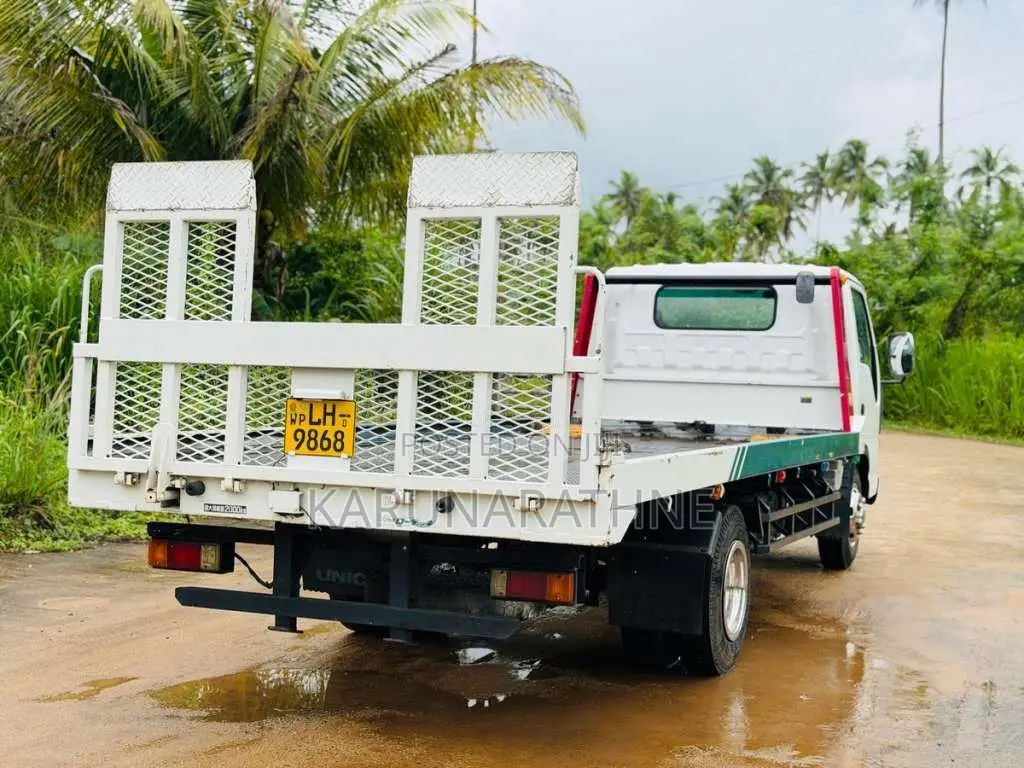 Isuzu Vehicle Carrier 2004 Lorry (Used)