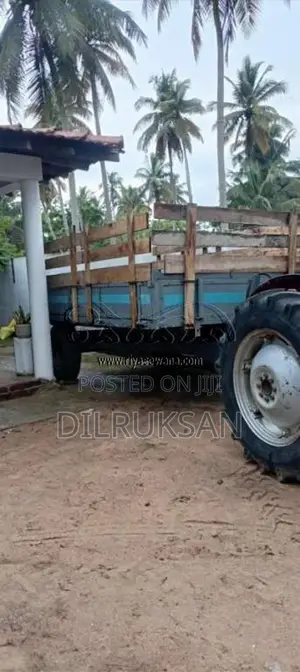 Massey-Ferguson 240 1999 Tractor (Used)