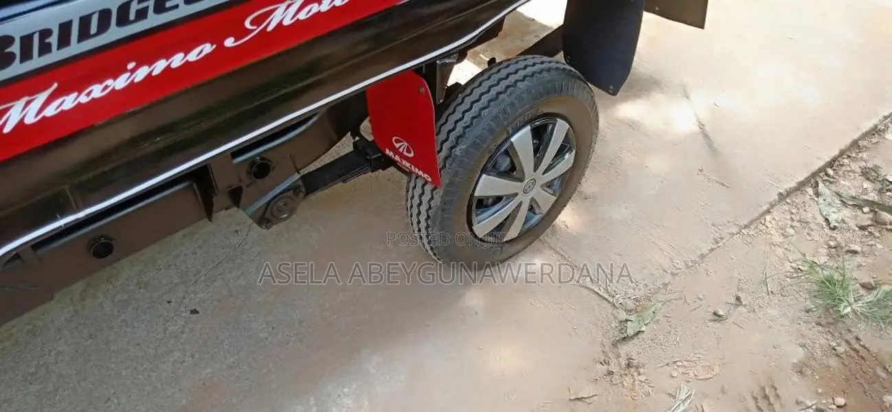 Mahindra Maxximo 2012 Lorry (Used)