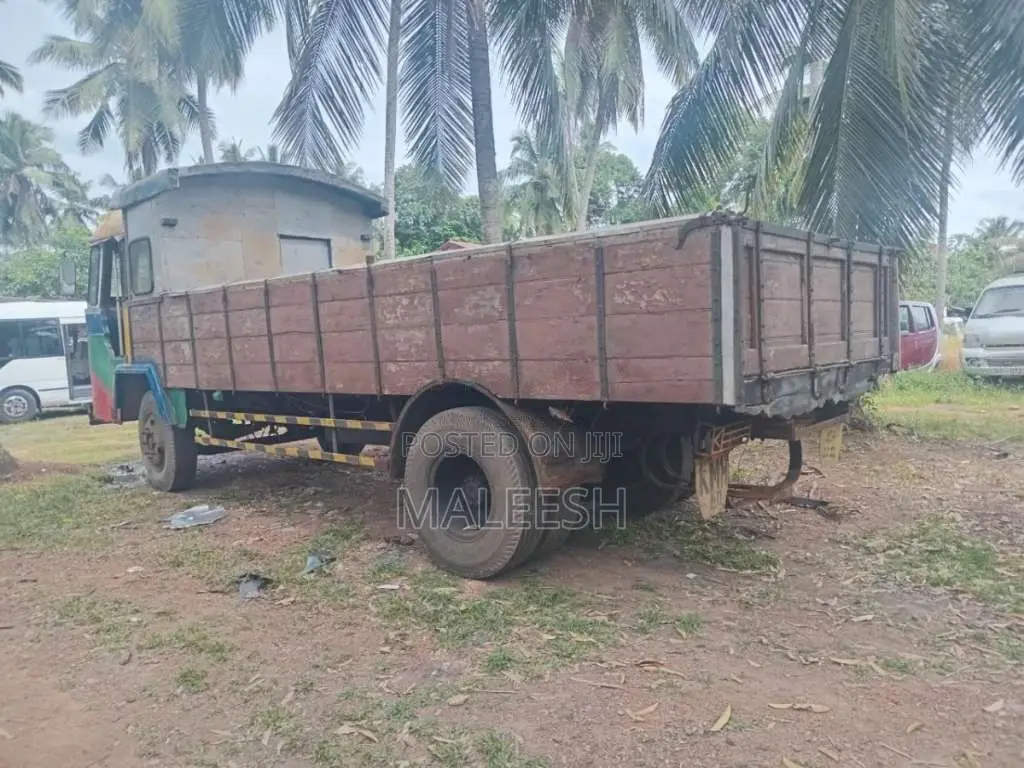 Ashok-Leyland Leyland 1994 Lorry (Used)