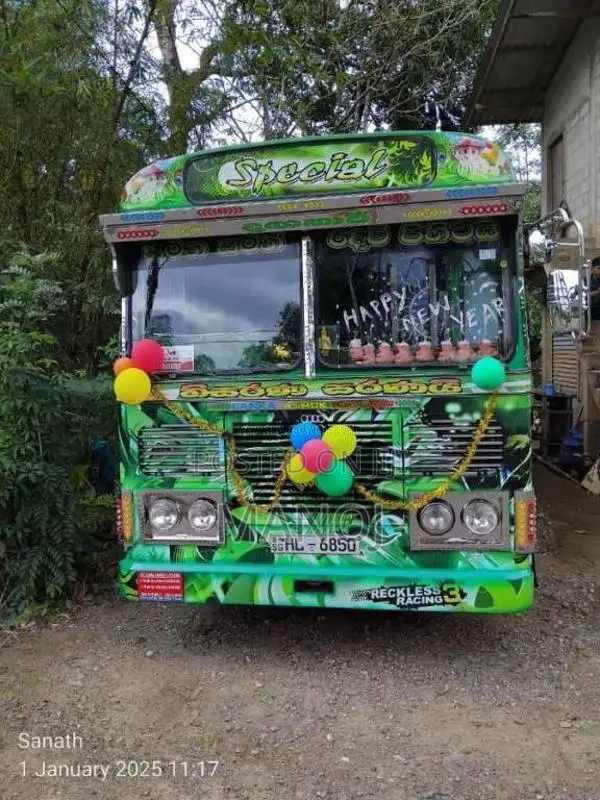 Ashok-Leyland Viking 2003 Bus (Used)