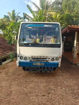 Eicher Skyline 2011 Bus (Used)