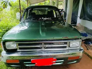 Toyota Hilux Ln40 1982 Pickup (Used)
