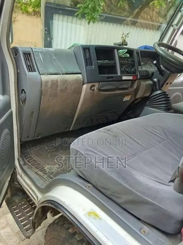 Isuzu ELF 2008 Lorry (Used)