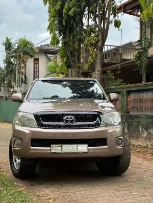 Toyota Hilux 2010 Pickup (Used)