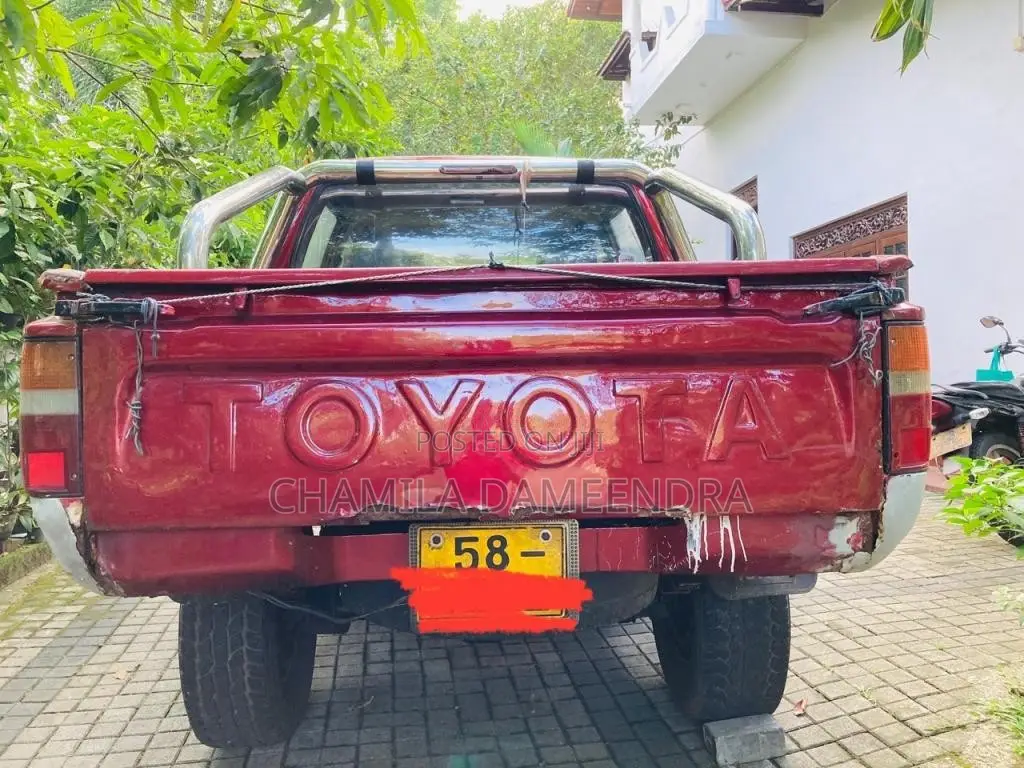 Toyota Hilux 1996 Pickup (Used)