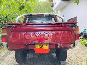 Toyota Hilux 1996 Pickup (Used)