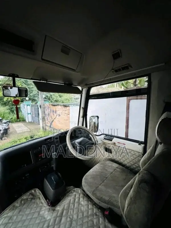 Mitsubishi Rosa 2012 Bus (Used)