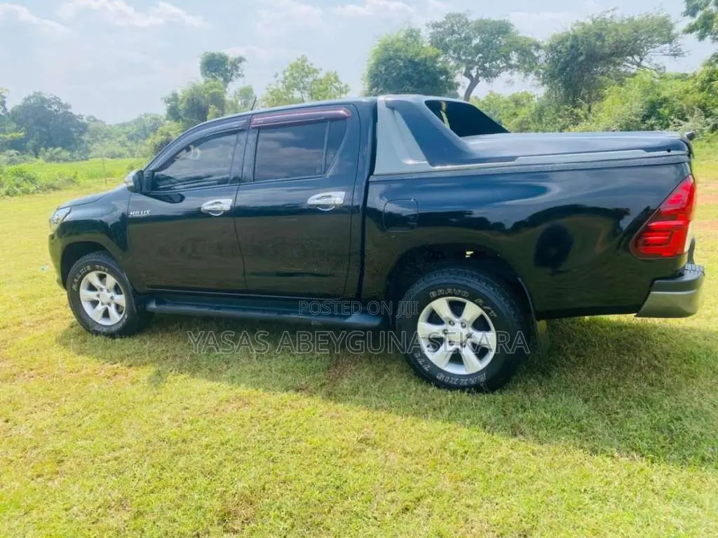 Toyota Hilux 2016 Pickup (Used)