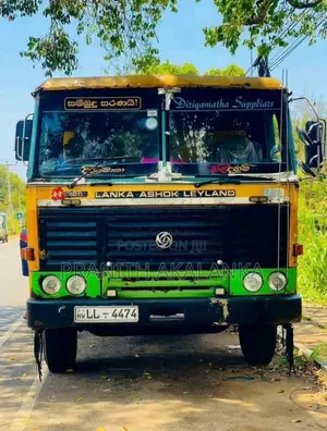 Ashok-Leyland Tipper 2014 Lorry (Used)