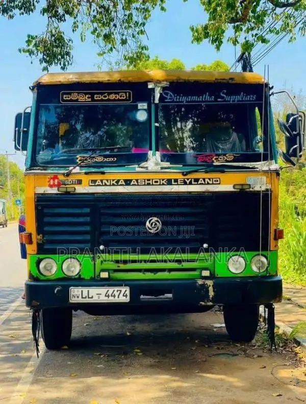 Ashok-Leyland Tipper 2014 Lorry (Used)