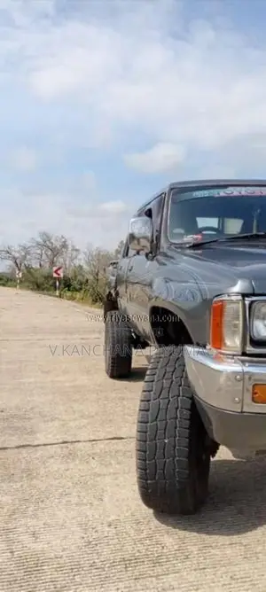 Toyota Hilux Ln65 1985 Pickup (Used)