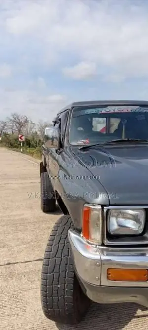 Toyota Hilux Ln65 1985 Pickup (Used)