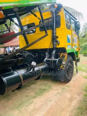 Ashok-Leyland Tipper 2014 Lorry (Used)