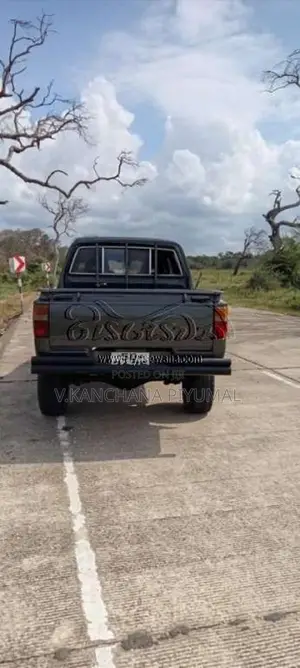 Toyota Hilux Ln65 1985 Pickup (Used)