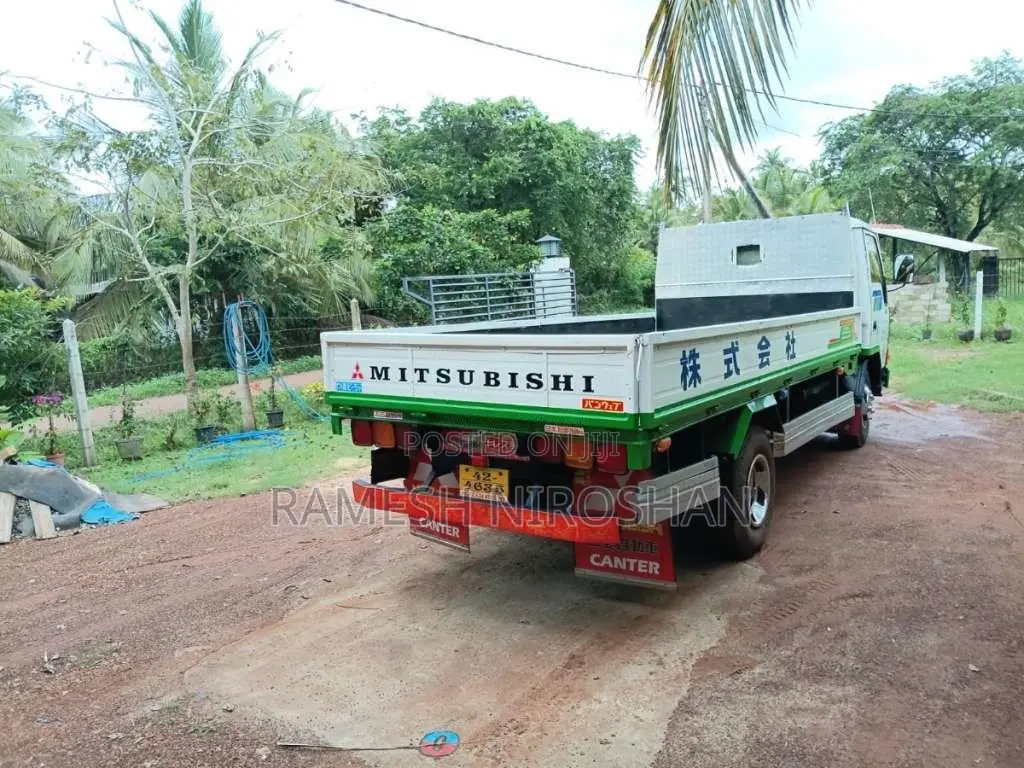 Mitsubishi Canter 1986 Lorry (Used)