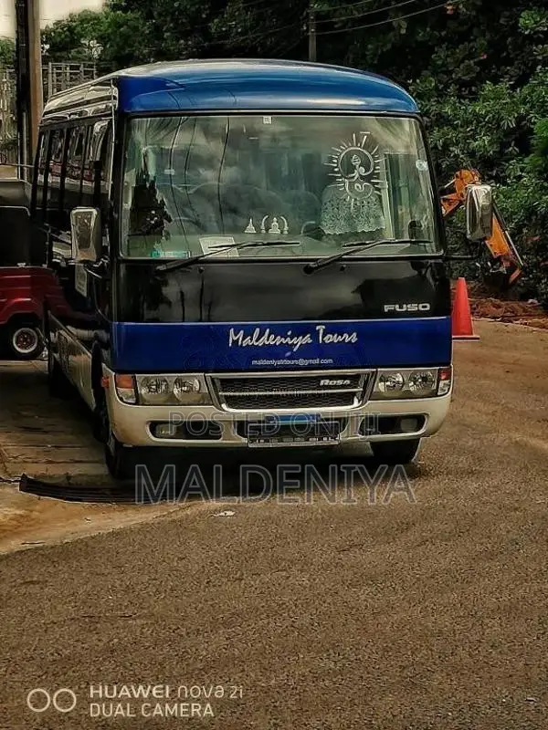 Mitsubishi Fuso 2009 Bus (Used)