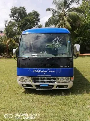Mitsubishi Fuso 2009 Bus (Used)
