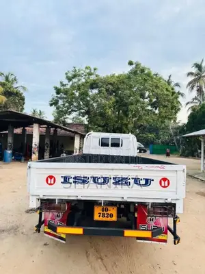 Isuzu ELF 350 1981 Lorry (Used)
