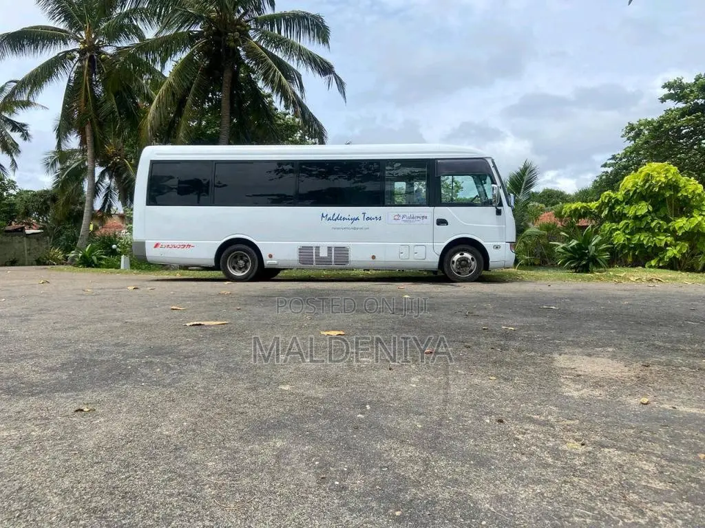 Mitsubishi Fuso 4m 50 2015 Bus (Used)