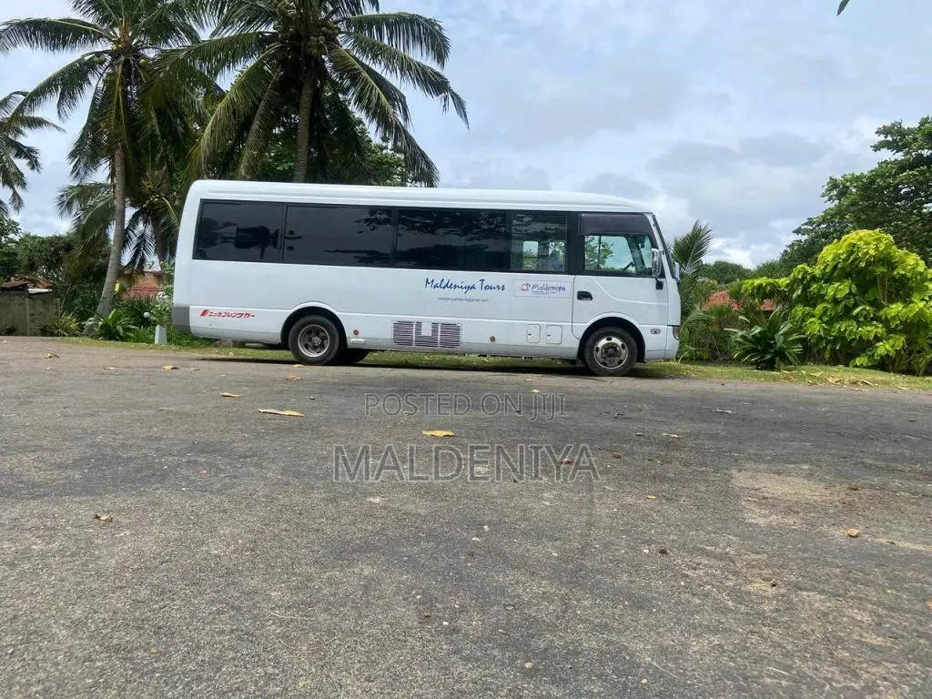 Mitsubishi Fuso 4m 50 2015 Bus (Used)
