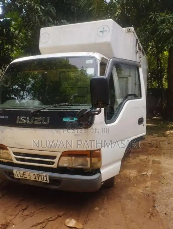 Isuzu Freezer 2002 Lorry (Used)