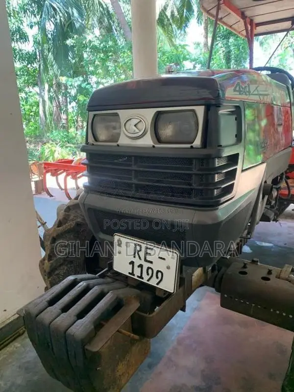 Kubota L4508 2015 Tractor (Used)