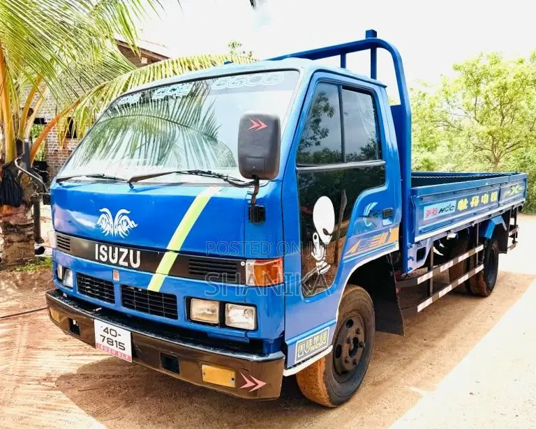 Isuzu ELF 350 NKR Wide 1981 Lorry (Used)