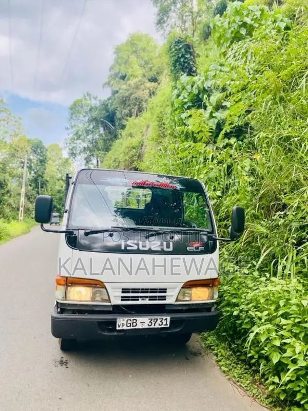Isuzu 4WD Single Wheel 2000 Lorry (Used)