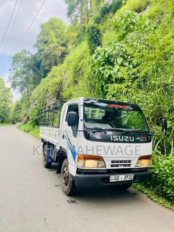Isuzu 4WD Single Wheel 2000 Lorry (Used)
