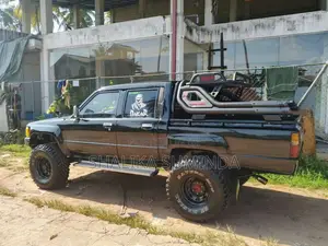 Toyota Hilux LN 65 1989 Pickup (Used)