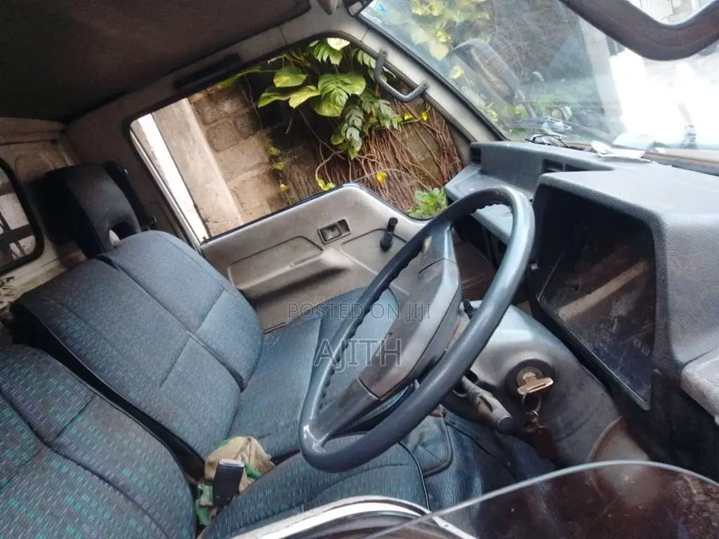 Mitsubishi Canter 1989 Lorry (Used)