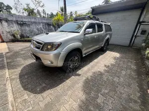 Toyota Hilux 2011 Pickup (Used)