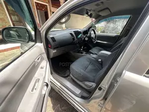 Toyota Hilux 2011 Pickup (Used)