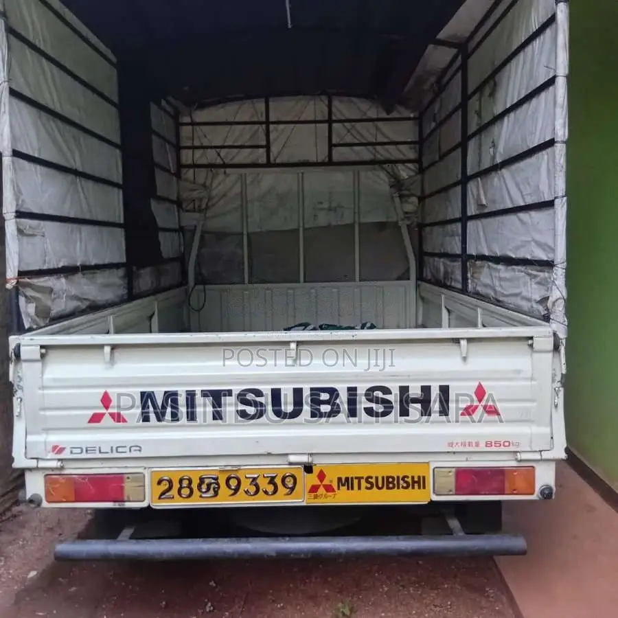 Mitsubishi Delica 1981 Lorry (Used)