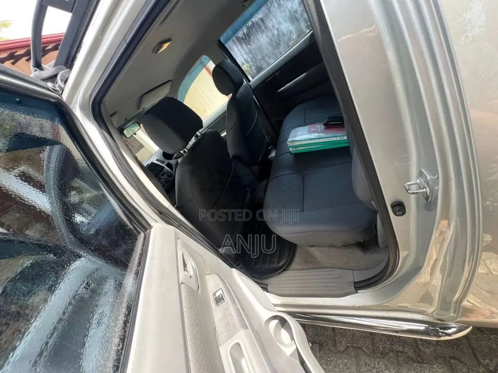 Toyota Hilux 2011 Pickup (Used)