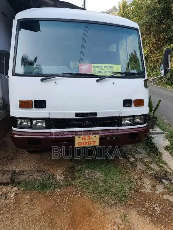Isuzu Journey 1991 Bus (Used)